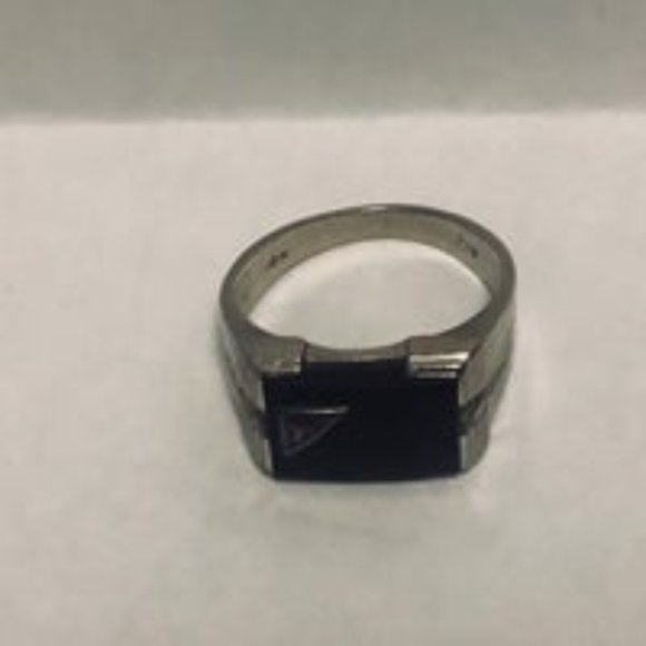 Chunky Mens 10k Gold Onyx Ring